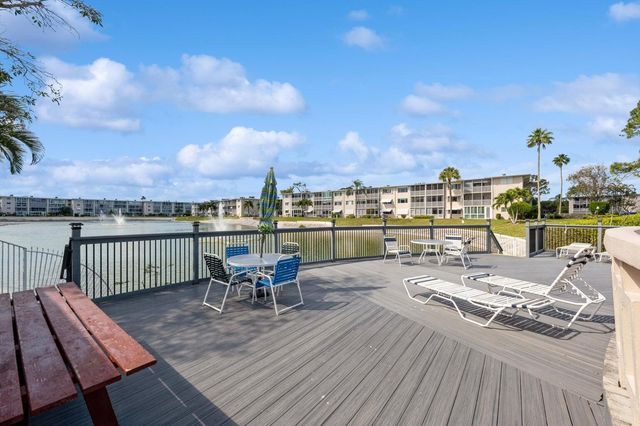 2812 S Garden Dr 304, Lake Worth, FL 33461