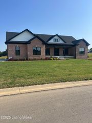 282 Dalton Dr, Fisherville, KY 40023