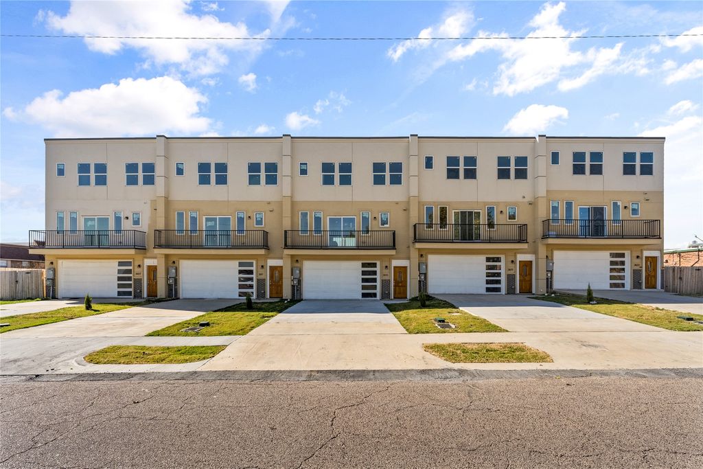 3623 Portland Street, Irving, TX 75062