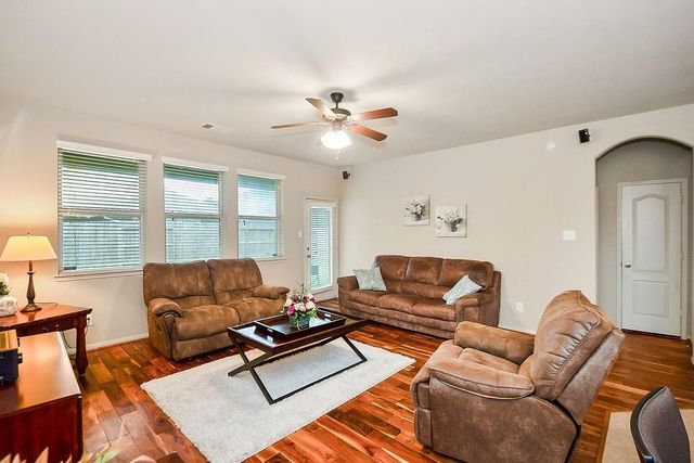 5201 Pale Sage Lane, Rosharon, TX 77583
