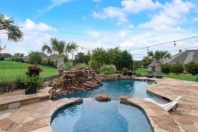 108 Berkshire Lane, Heath, TX 75032