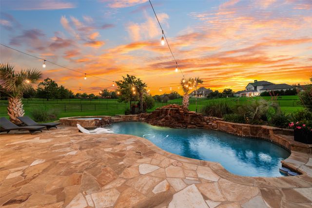 108 Berkshire Lane, Heath, TX 75032