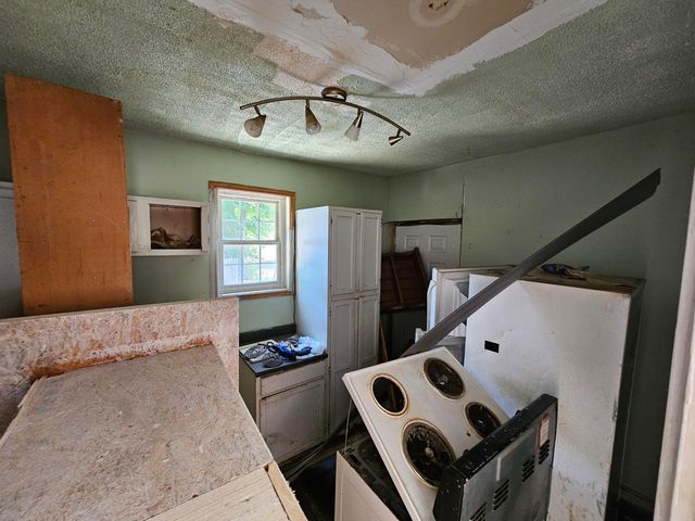157 Calhoun Street, Battle Creek City, MI 49017