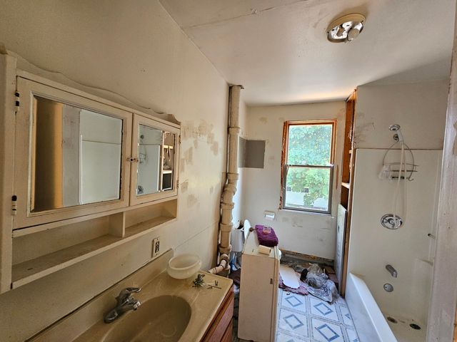 157 Calhoun Street, Battle Creek City, MI 49017
