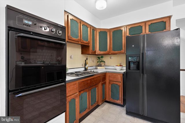 1043 CAROLYN DR, West Chester, PA 19382