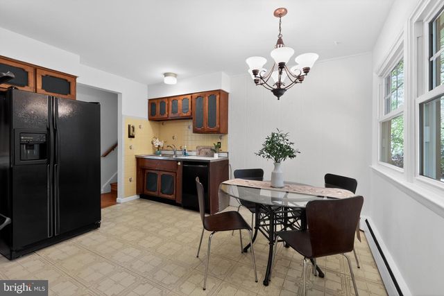 1043 CAROLYN DR, West Chester, PA 19382