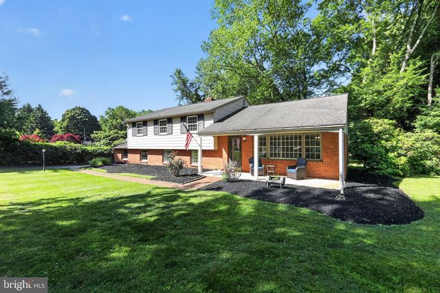 1043 CAROLYN DR, West Chester, PA 19382