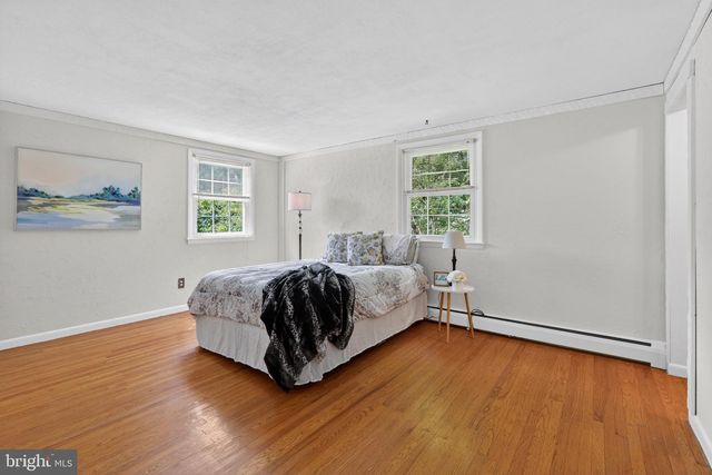 1043 CAROLYN DR, West Chester, PA 19382