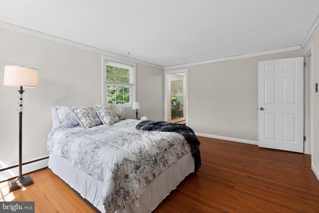 1043 CAROLYN DR, West Chester, PA 19382