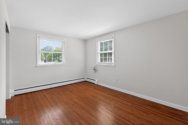 1043 CAROLYN DR, West Chester, PA 19382