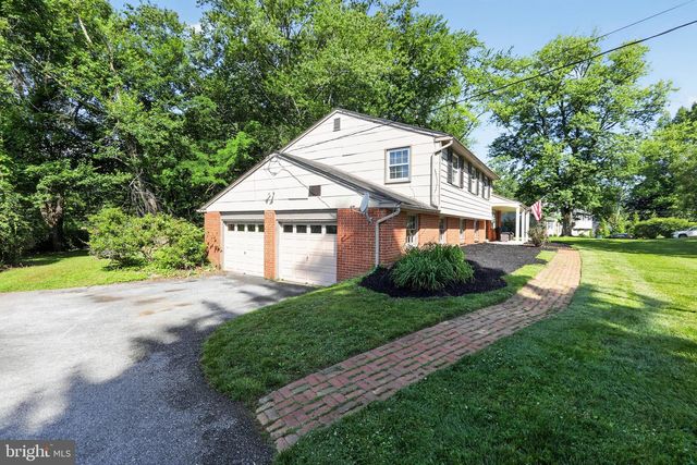 1043 CAROLYN DR, West Chester, PA 19382