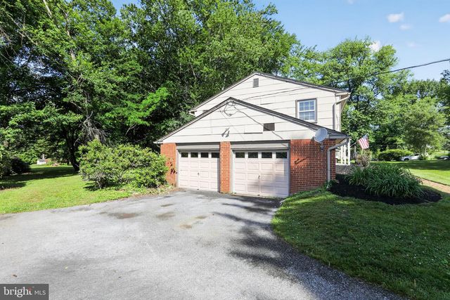 1043 CAROLYN DR, West Chester, PA 19382
