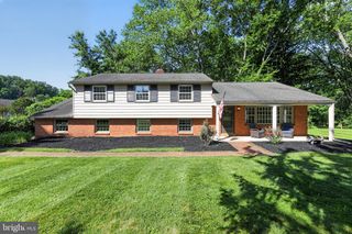 1043 CAROLYN DR, West Chester, PA 19382