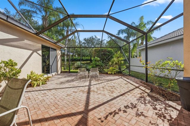 3828 Newhaven Lake Drive, Lake Worth, FL 33449