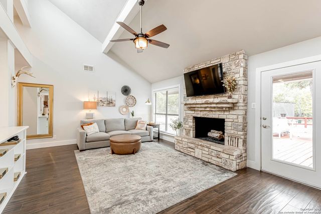 1555 Desert Gold, Boerne, TX 78006