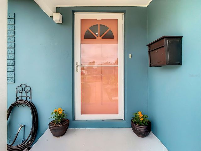 5400 3RD AVENUE N, St Petersburg, FL 33710