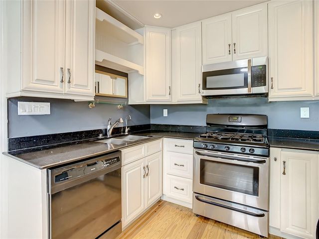 5400 3RD AVENUE N, St Petersburg, FL 33710