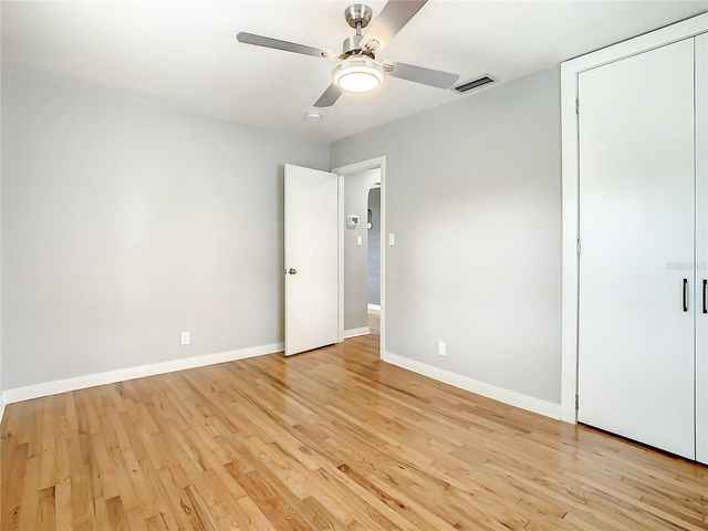 5400 3RD AVENUE N, St Petersburg, FL 33710