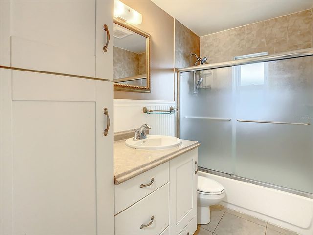 5400 3RD AVENUE N, St Petersburg, FL 33710