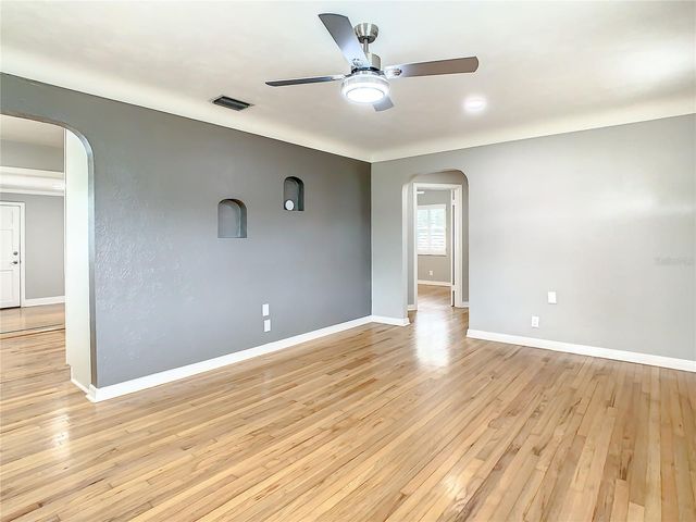 5400 3RD AVENUE N, St Petersburg, FL 33710