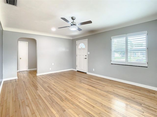 5400 3RD AVENUE N, St Petersburg, FL 33710