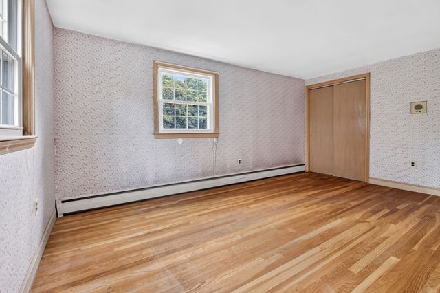 5 Robert Sproul Rd, Medfield, MA 02052