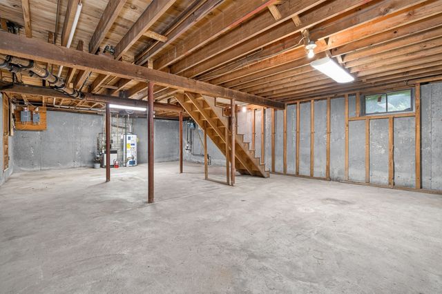 5 Robert Sproul Rd, Medfield, MA 02052