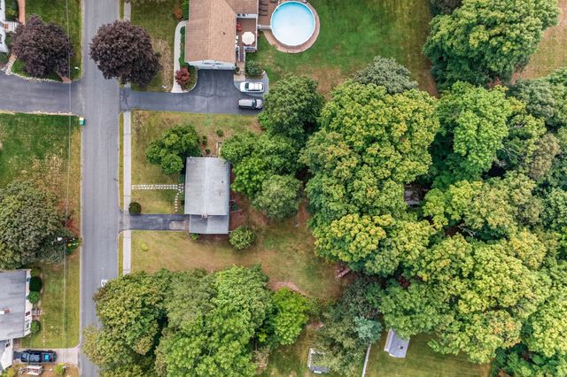 5 Robert Sproul Rd, Medfield, MA 02052