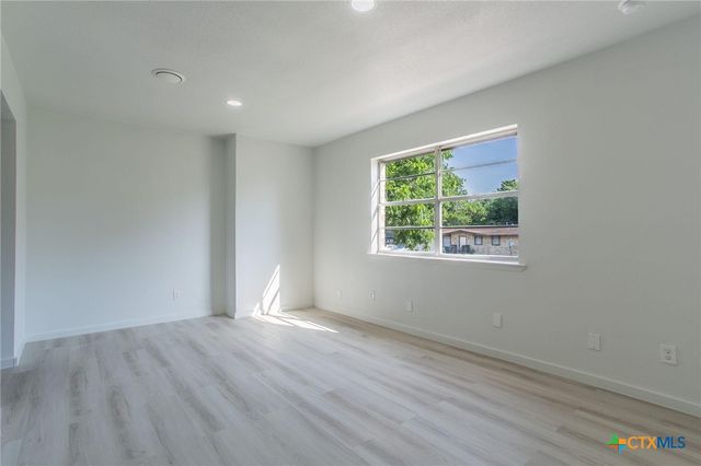 106 E Mark Road, Harker Heights, TX 76548