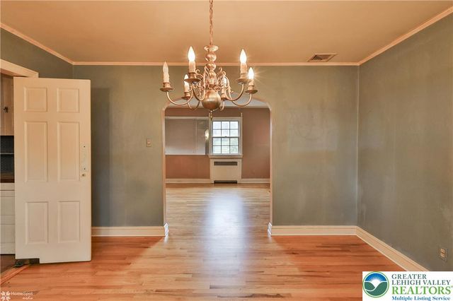 1104 Raymond Avenue, Bethlehem City, PA 18018