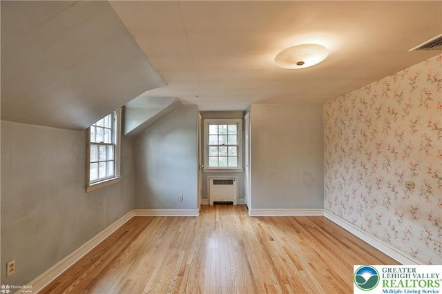 1104 Raymond Avenue, Bethlehem City, PA 18018