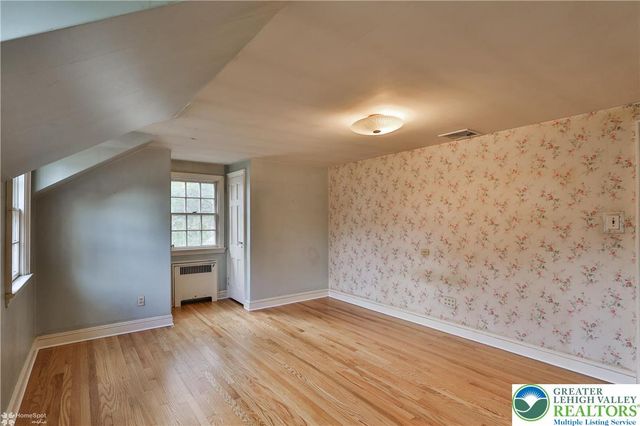 1104 Raymond Avenue, Bethlehem City, PA 18018