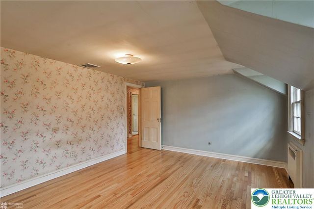 1104 Raymond Avenue, Bethlehem City, PA 18018