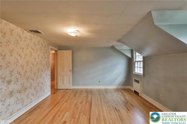 1104 Raymond Avenue, Bethlehem City, PA 18018