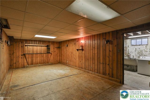 1104 Raymond Avenue, Bethlehem City, PA 18018