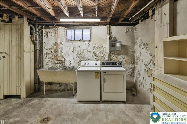 1104 Raymond Avenue, Bethlehem City, PA 18018