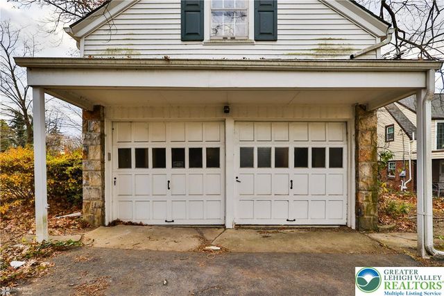 1104 Raymond Avenue, Bethlehem City, PA 18018