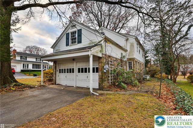 1104 Raymond Avenue, Bethlehem City, PA 18018