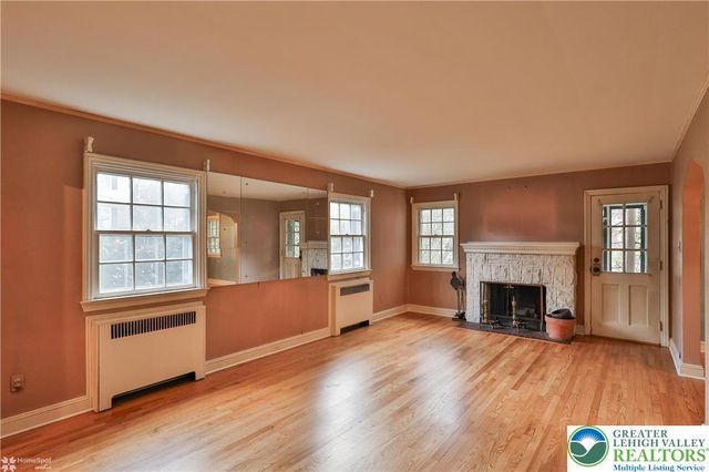 1104 Raymond Avenue, Bethlehem City, PA 18018