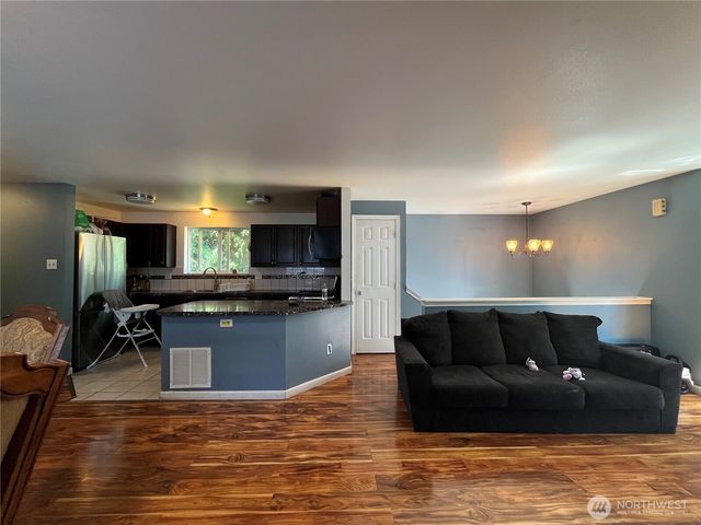 10453 1st Avenue SW, Seattle, WA 98146