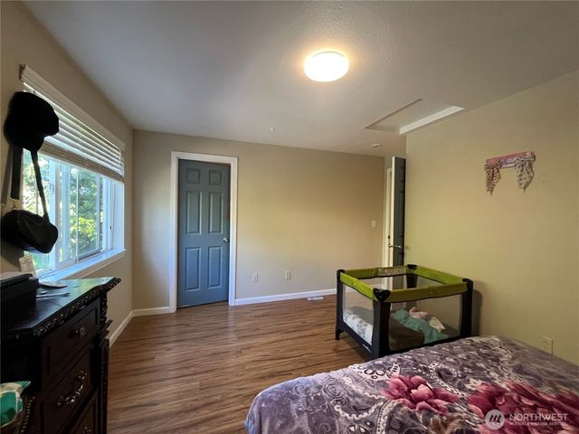 10453 1st Avenue SW, Seattle, WA 98146