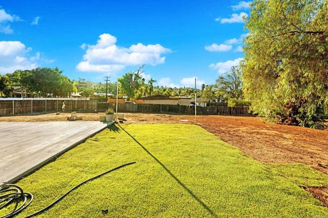 8273 Melrose Lane, El Cajon, CA 92021