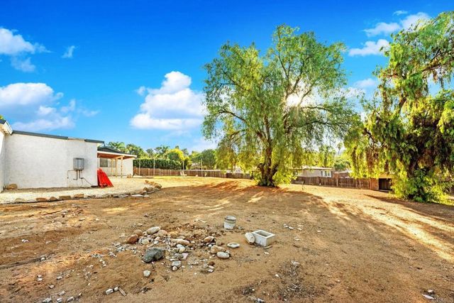 8273 Melrose Lane, El Cajon, CA 92021