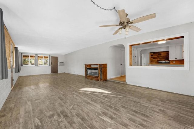 8273 Melrose Lane, El Cajon, CA 92021