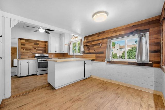 8273 Melrose Lane, El Cajon, CA 92021