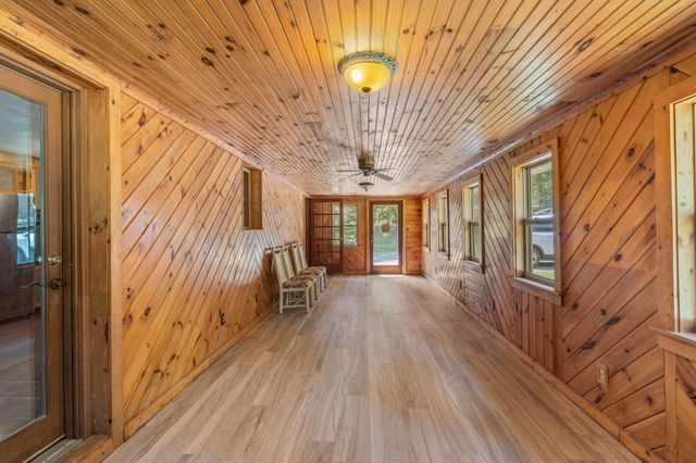 517 Oak Grove Road, Benton, TN 37307