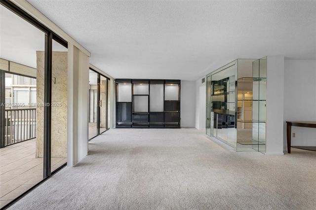 2814 N 46th Avenue H475, Hollywood, FL 33021