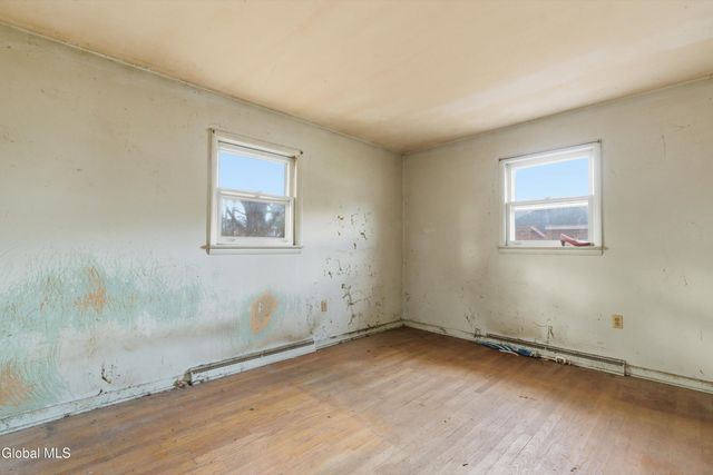 17 Crommelin Drive, Saratoga Springs, NY 12866