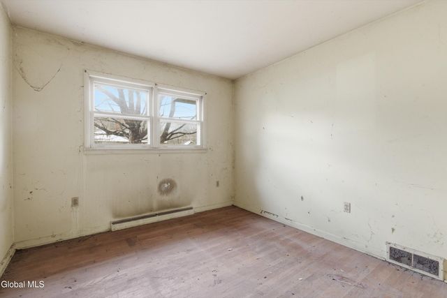 17 Crommelin Drive, Saratoga Springs, NY 12866