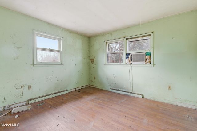 17 Crommelin Drive, Saratoga Springs, NY 12866